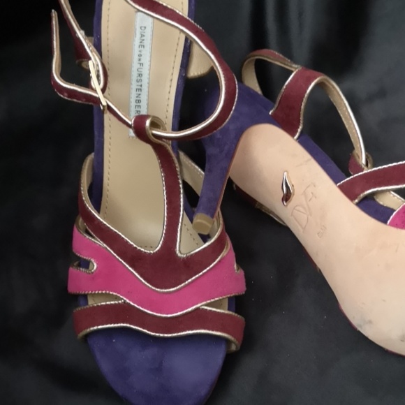 Shoes - Picture 3 of 3